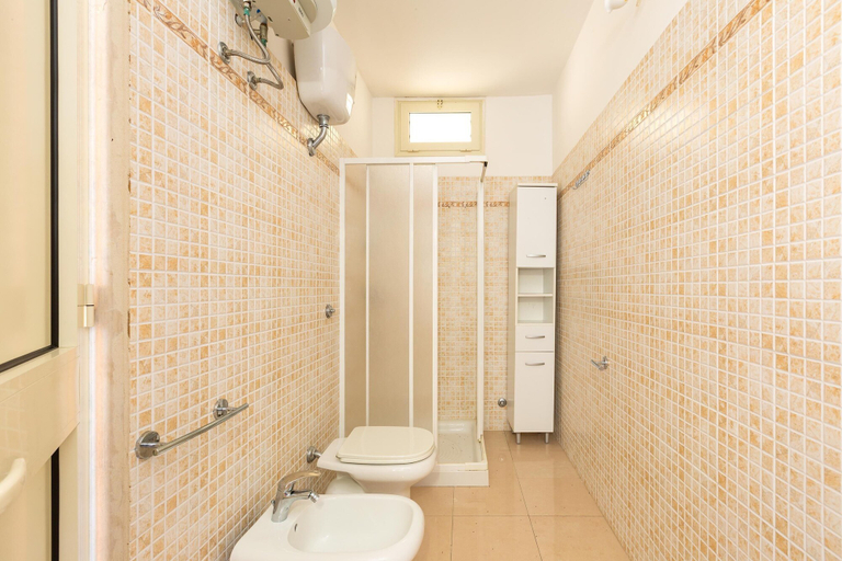 Bathroom 5, 2147 Villa Giulia & Sara, Lecce