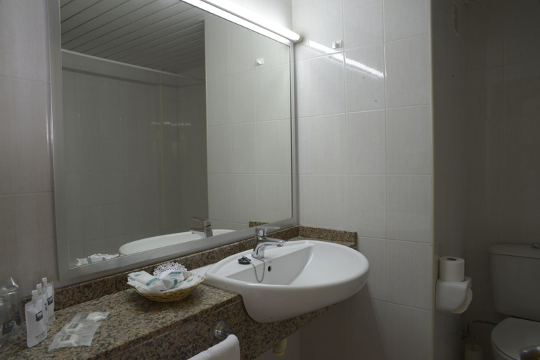 Bathroom 4, TRH Jardin Del Mar, Baleares