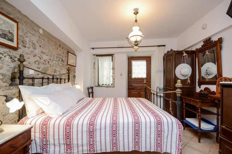 Bedroom 3, Venetiko Apartments, South Aegean