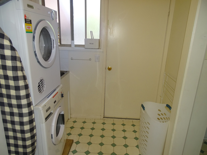 Bathroom, Beachwalk Cottage, Melbourne
