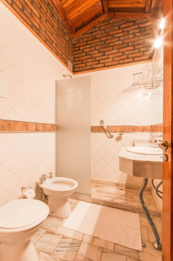 Bathroom 5, Portal del Lago, Punilla