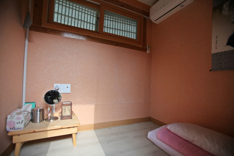 Bedroom 2, Nuhadang Hanok Guesthouse, Jongno