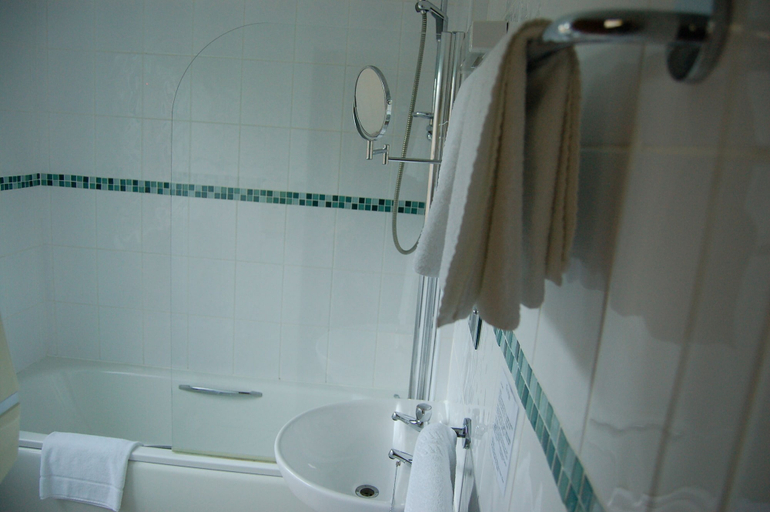 Bathroom 5, The Wight, Isle of Wight