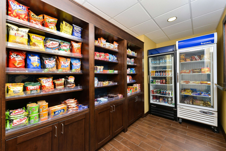 Food & Drinks 5, Hampton Inn Clinton, IA, Clinton