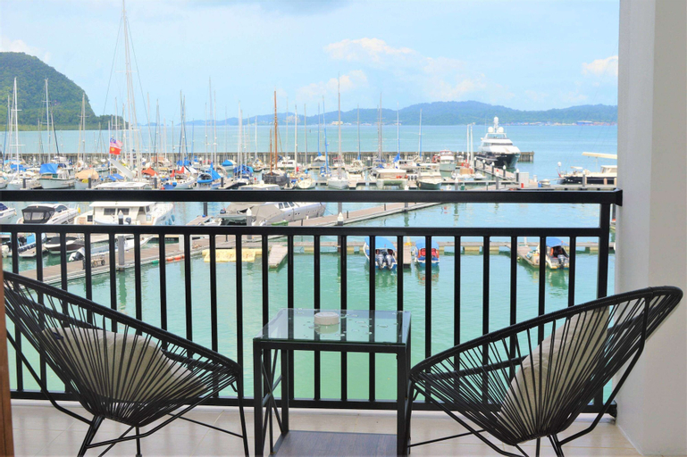 Exterior & Views 26