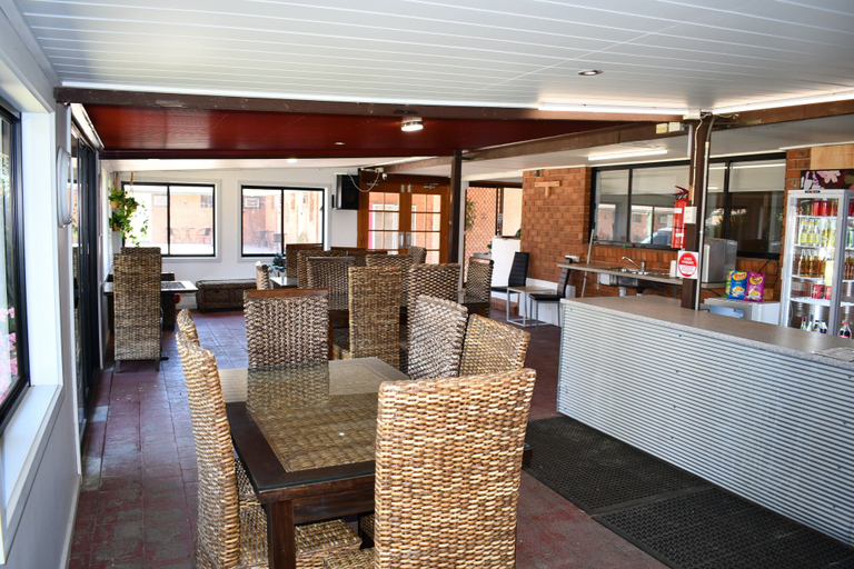 Food & Drinks 4, Berrigan Motel, Berrigan