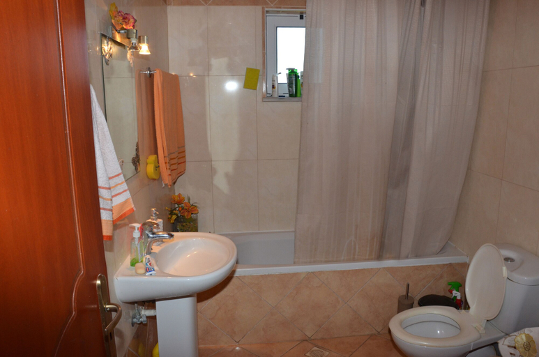 Bathroom, Kostaspant apartments, Crete