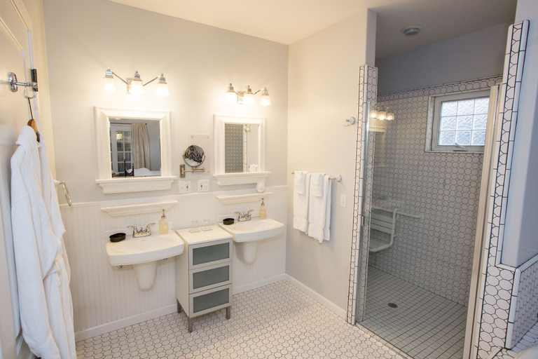 Bathroom 4, The Inn On First, Napa