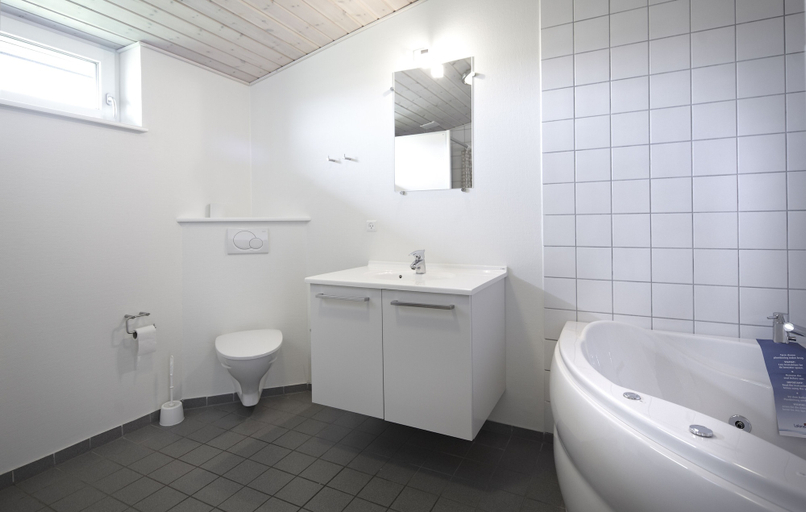 Bathroom 4, Lalandia Resort Billund, Billund