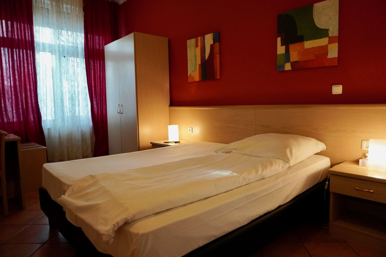Bedroom 2, Hotel Romina, Frankfurt am Main