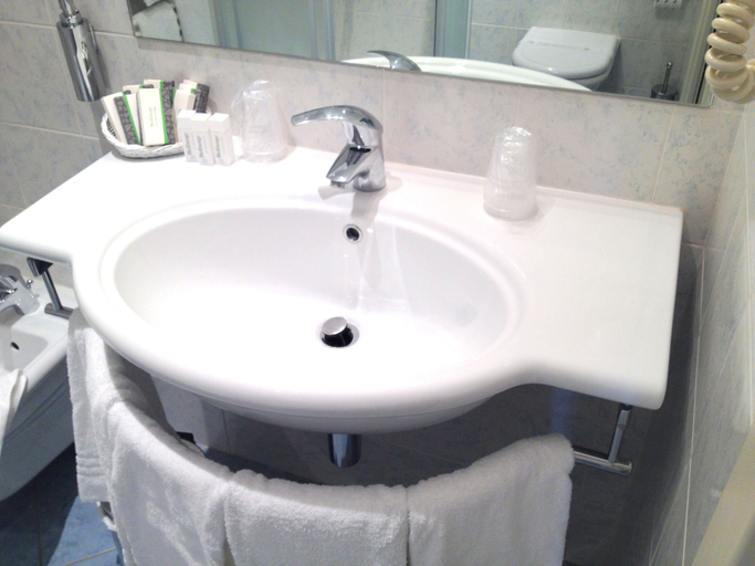 Bathroom 5, Hotel Villa Cinzia, Cuneo