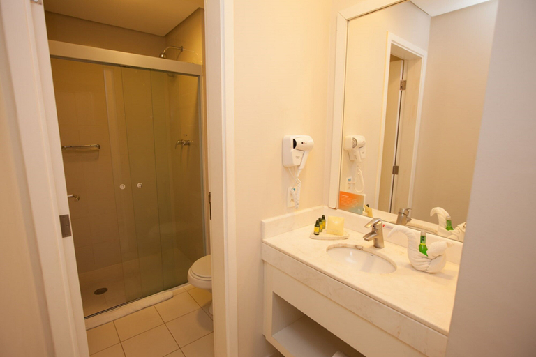Bathroom 5, Hotel Doral Guarujá, Guarujá
