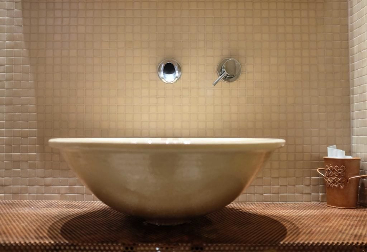 Bathroom 3, Spazio Bianco, Torino