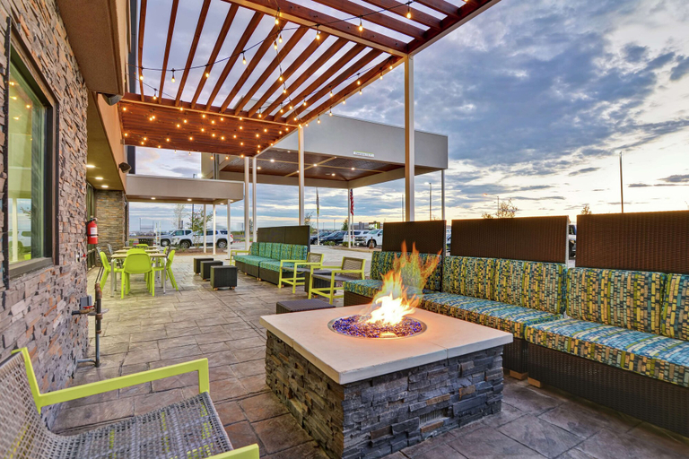 Food & Drinks 5, Home2 Suites by Hilton Pecos, Reeves