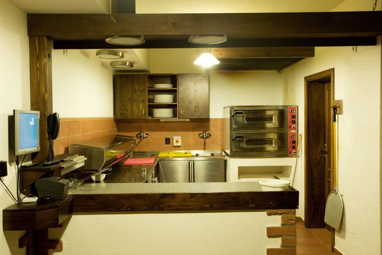 Others 5, Hotel Selský Dvur, Vyškov