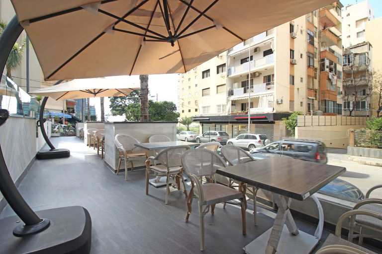 Food & Drinks 5, Palm Ville Suites, Beirut