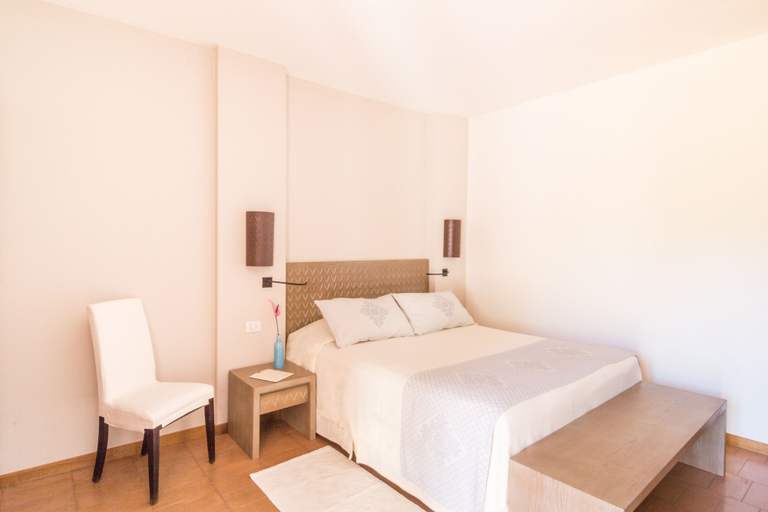 Bedroom 3, Aquadulci Hotel, Cagliari
