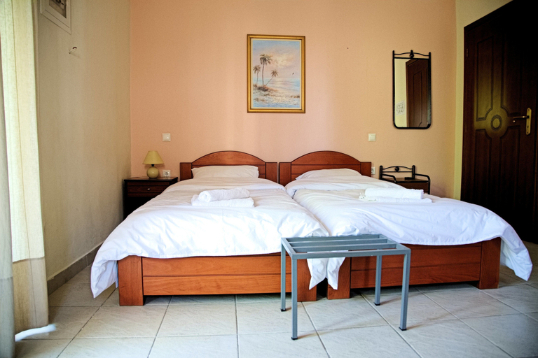 Bedroom 3, Tsertos Apartments, Central Greece