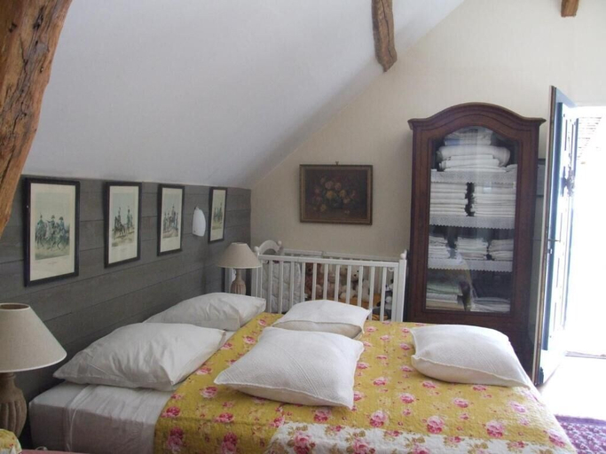Bedroom 3, Les Glycines, Seine-et-Marne