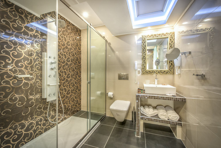 Bathroom 5, Koukounaria Hotel & Suites, Ionian Islands