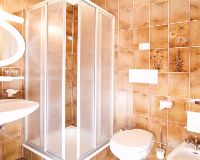 Bathroom 4, Bio-Hotel & Residence Kaufmann, Bolzano