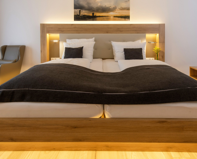 Bedroom 4, Four Stars by City Hotel, Rhein-Sieg-Kreis