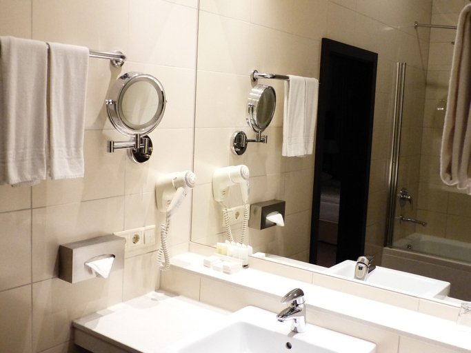 Bathroom 5, Grand Palace Hotel Hannover, Region Hannover