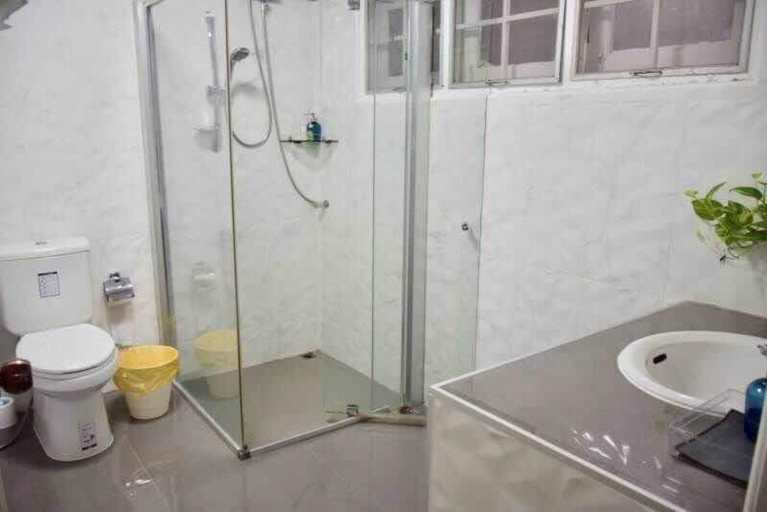 Bathroom 4, Pattaya Thai Earawan Pool Villas, Pattaya