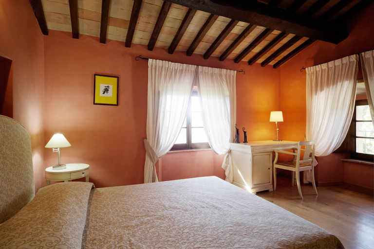 Bedroom 5, Castello di Baccaresca, Perugia