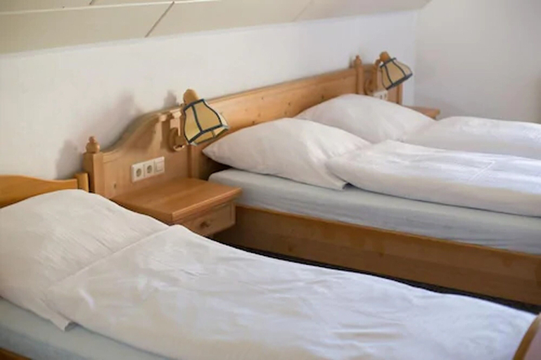 Bedroom 4, Landgasthof Bieg, Ostalbkreis