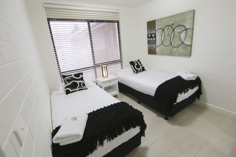 Bedroom 3, Mildura Holiday Villas, Mildura - Pt A