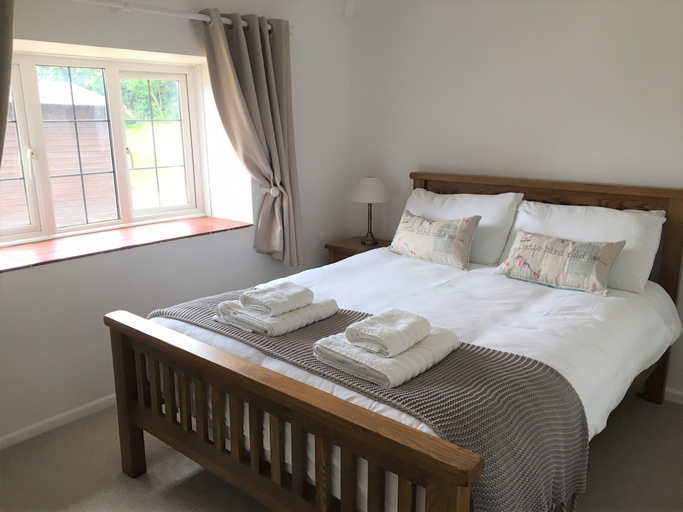 Bedroom 2, South Downs Rural Retreats, West Sussex