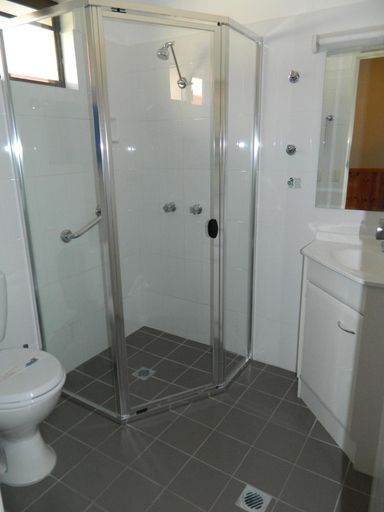 Bathroom 4, Twin Towns Motel, Tweed Heads