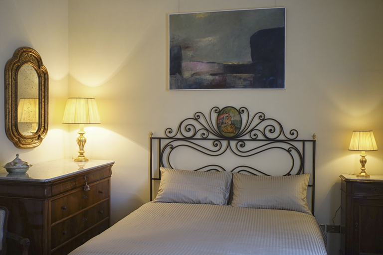 Bedroom 3, Calabritto Suite, Napoli