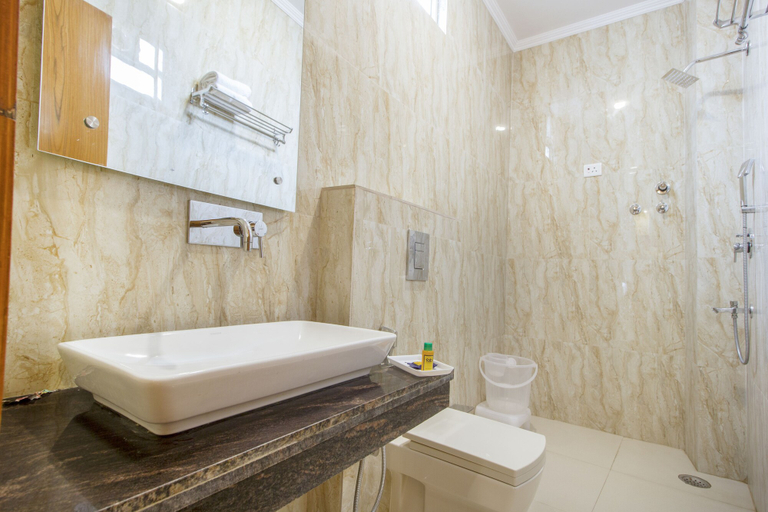 Bathroom 3, Fabhotel Aries, Delhi