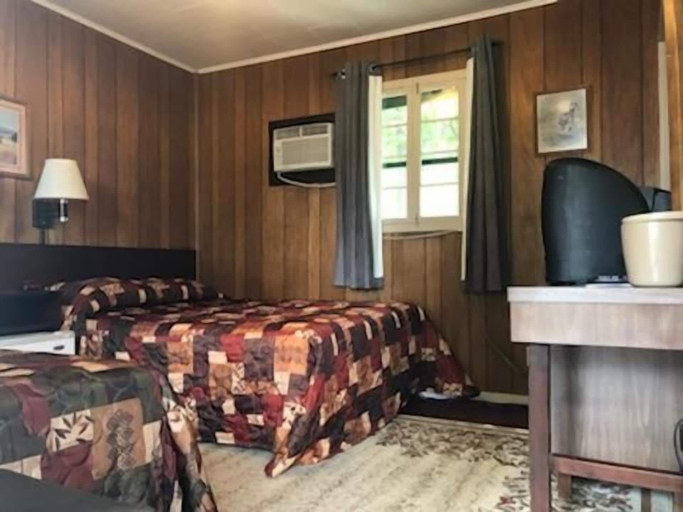 Bedroom 2, Catskill Motor Court Motel, Greene