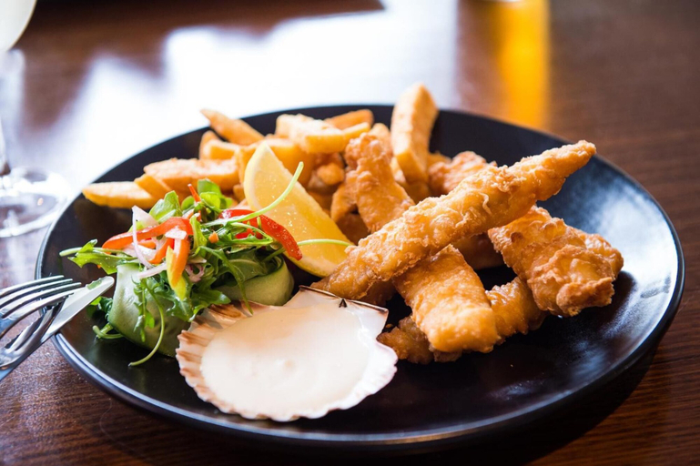 Food & Drinks 4, Nightcap at Queens Beach Hotel, Bowen