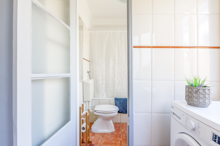 Bathroom 4, Alfama Spacious and Central Apartment, By TimeCooler, Lisbon