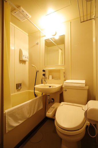 Bathroom 4, Sunsky Hotel, Kitakyūshū