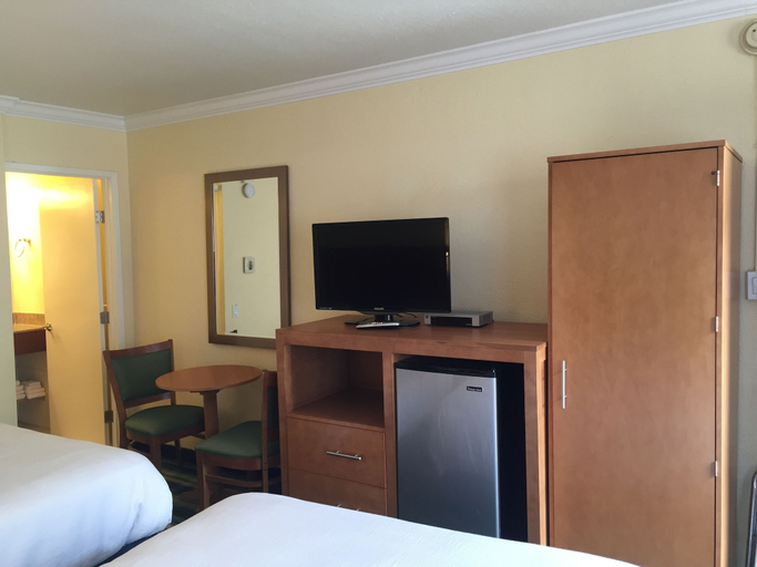 Bedroom 3, Surf Motel, San Francisco