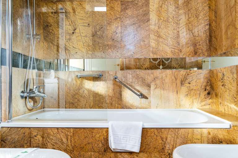 Bathroom 4, Hotel Ciudad de Cazorla, Jaén