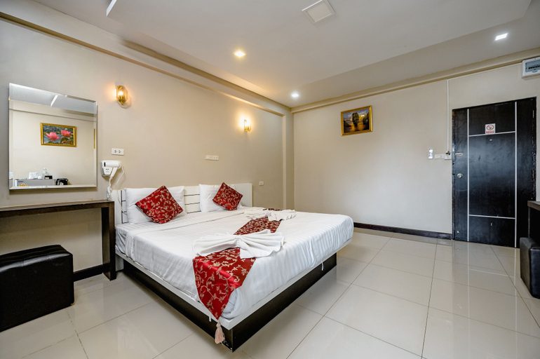 Bedroom 3, Gold Airport Suites, Lat Krabang