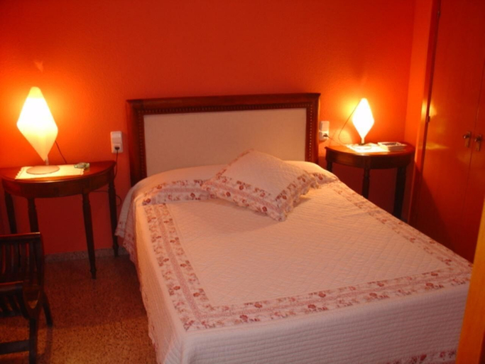 Bedroom 2, Hostal Restaurante Arasa, Tarragona