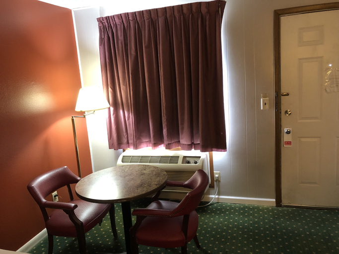 Others 5, Budget Host Inn Greenup, Cumberland