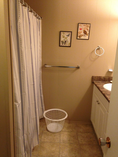 Bathroom 3, College Park Bed and Breakfast, Division No. 11