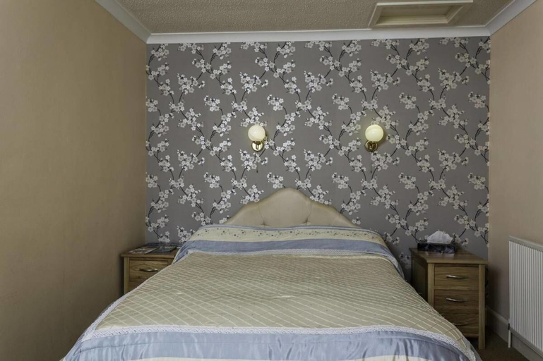 Bedroom 2, Lyme Bay House, Devon