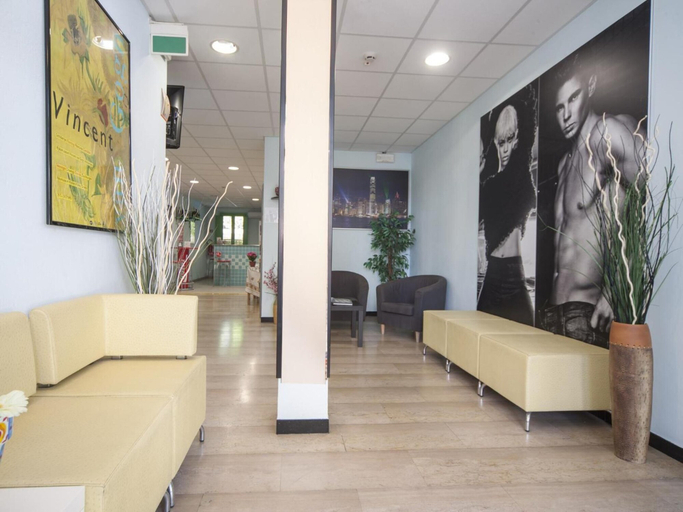 Others 5, Hotel Colombo, Rimini