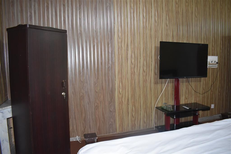 Bedroom 5, 17 Guest House, Islamabad