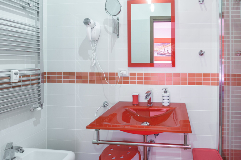 Bathroom 4, World Wide Bed Prenestino, Rome