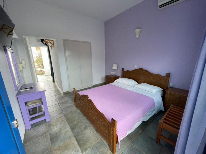 Bedroom 2, Ikion, Thessaly